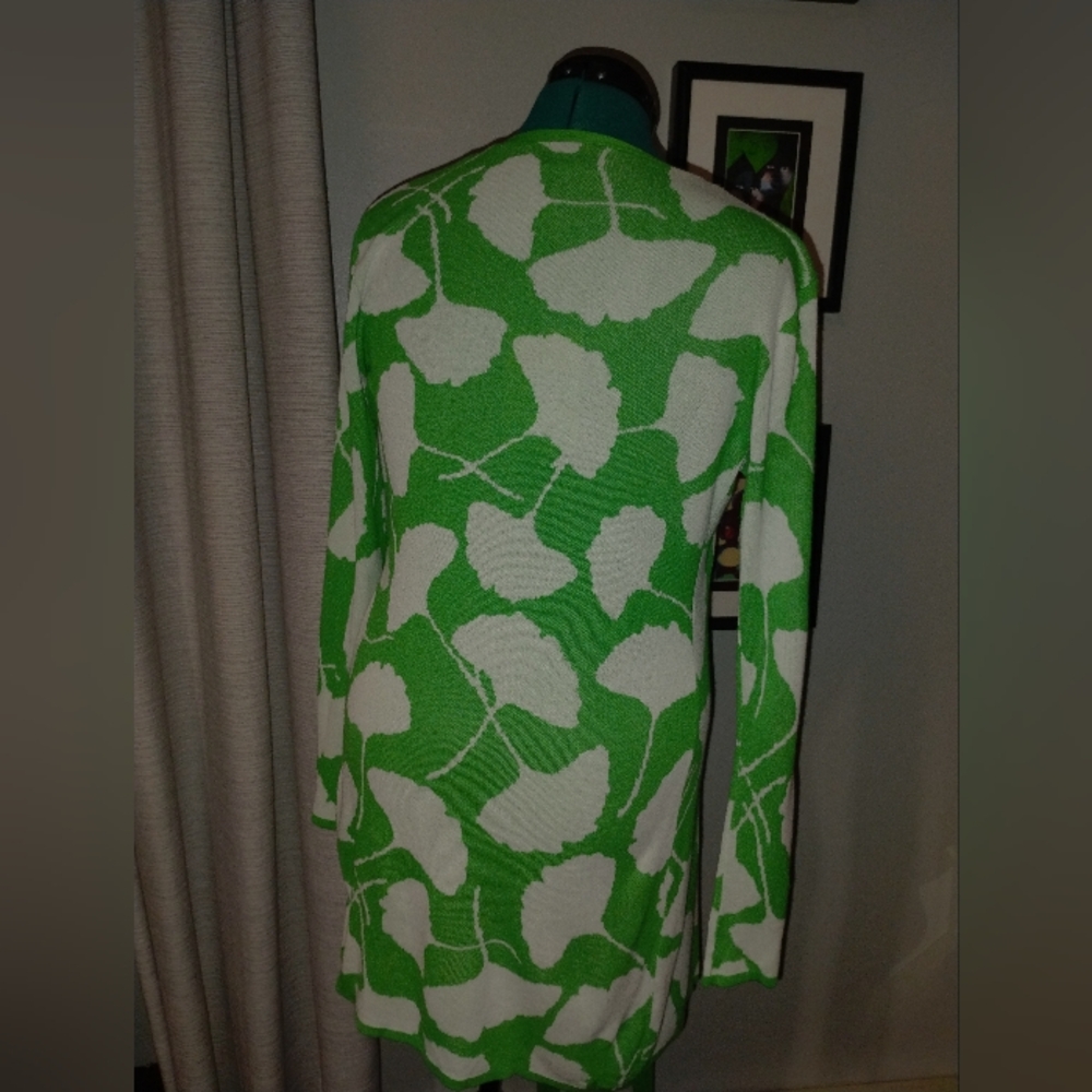DVF V-Neck Ginkgo Leaf White & Green Long-Sleeve Wrap Sweater, Sz S NWT - Picture 11 of 16
